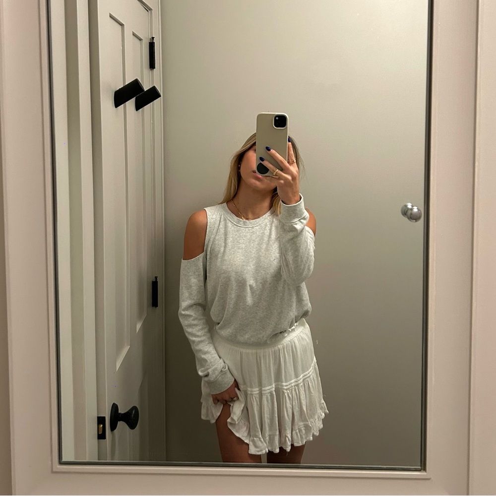 Cut shouldered sweater from Garage 🤍